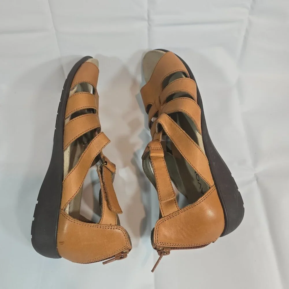 Aravon Abbey Gladiator Sandals Women Size 8 Leather Brown Zip Casual Bohemian